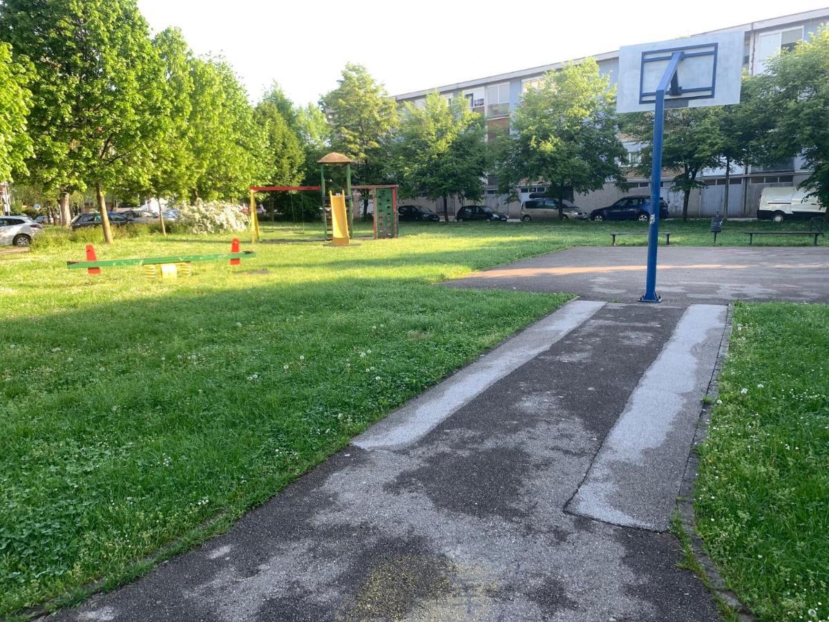Apartment Karlovac Center Bagian luar foto