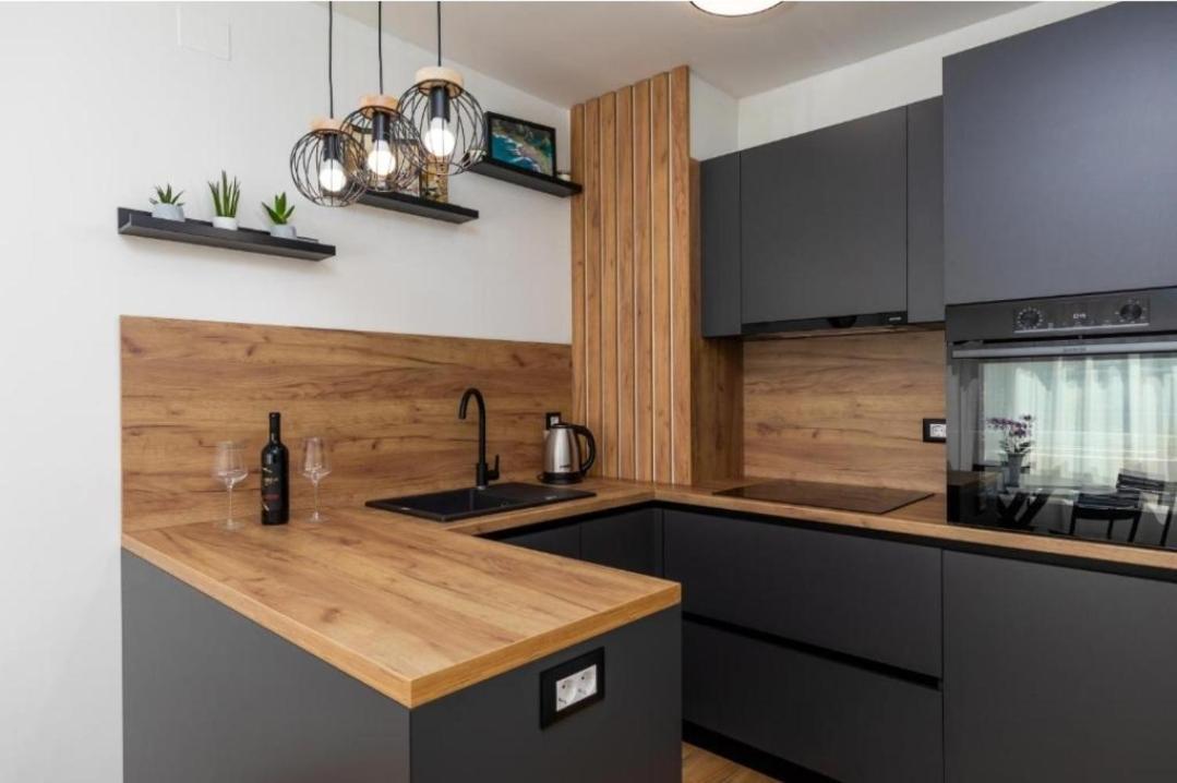 Apartment Karlovac Center Bagian luar foto